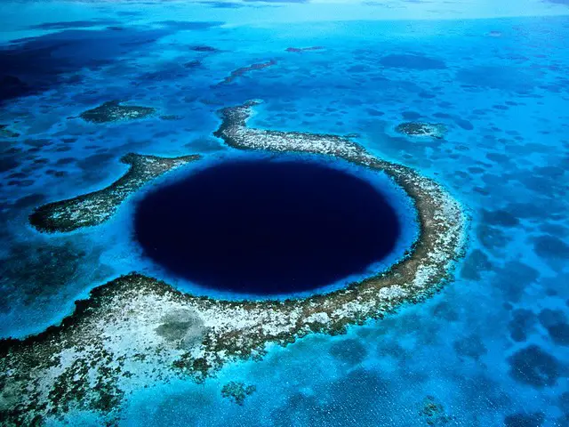 12 best Dives Spots You Should Explorer Before You Die - Blue hole
www.bestscubapro.com