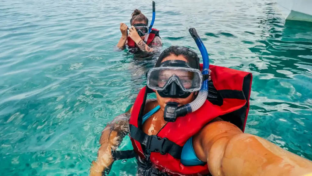 The Ultimate Guide to Top Snorkel Vests for Non-Swimmers