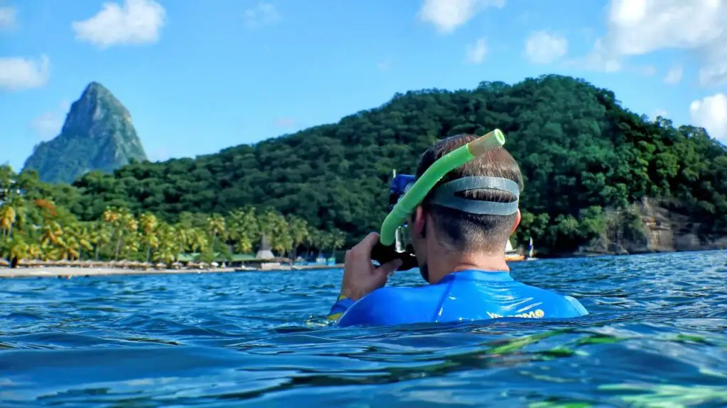 Snorkeling Alone - Risks, Rewards, and Strategies for a Secure Experience