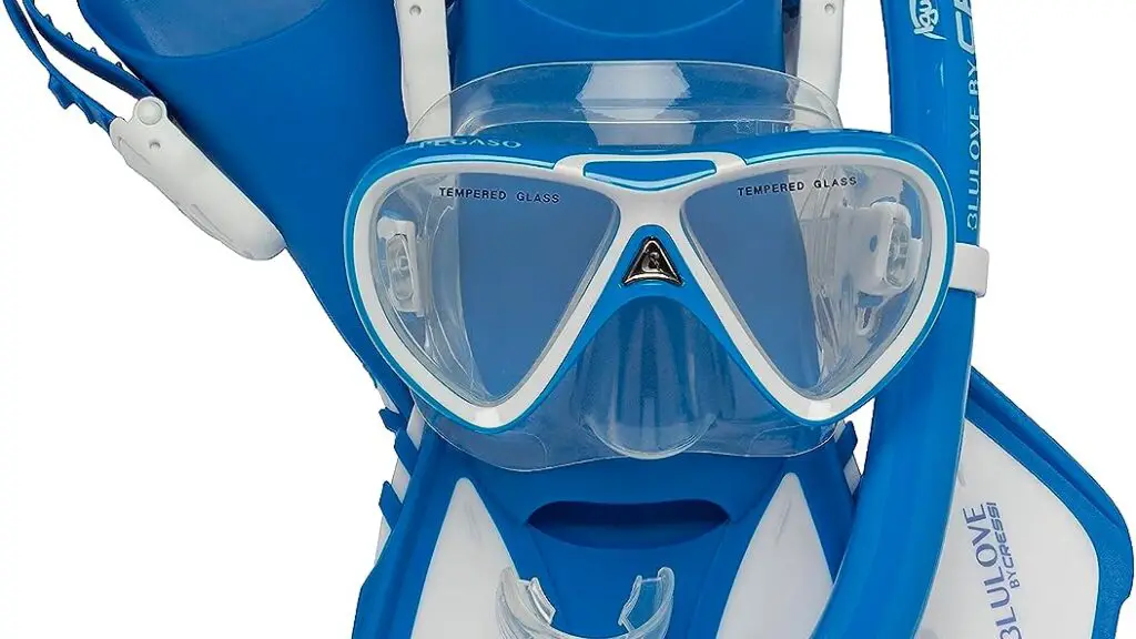 Discover the Best Snorkel Masks for Small and Narrow Faces