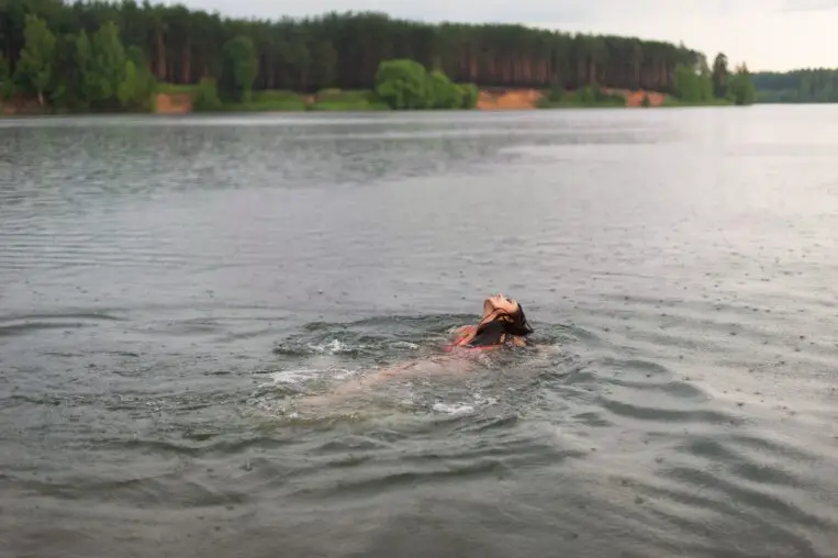 Conquering the Challenges of Open Water vs. Pool Swimming